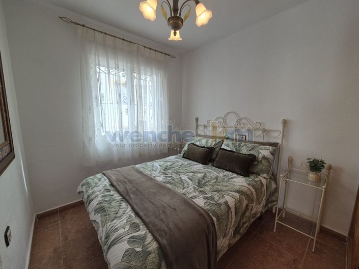 Image No.19-3 Bed Property for sale