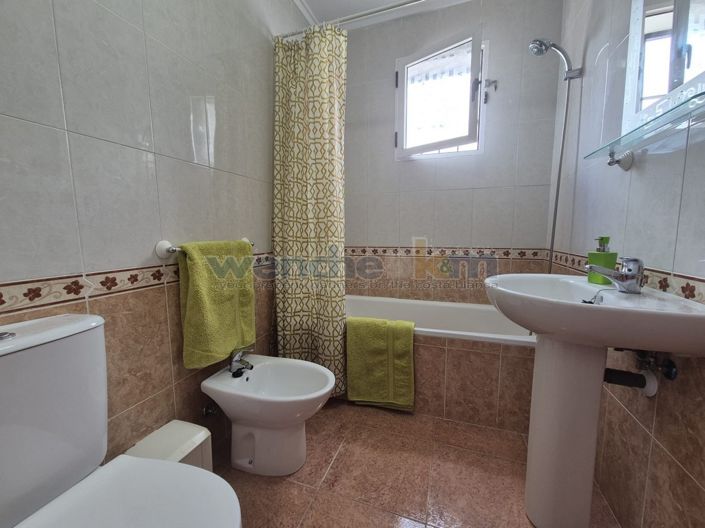 Image No.24-3 Bed Property for sale