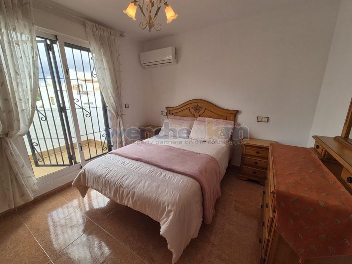 Image No.26-3 Bed Property for sale