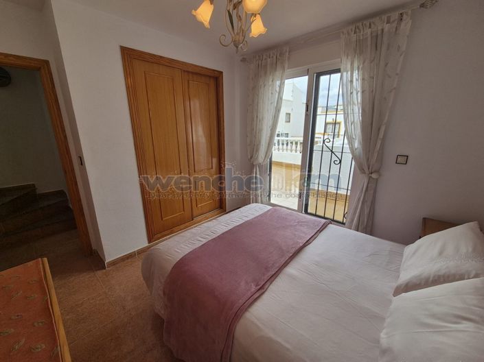 Image No.28-3 Bed Property for sale