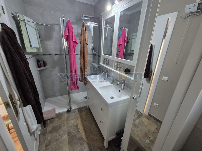 Image No.28-2 Bed Property for sale