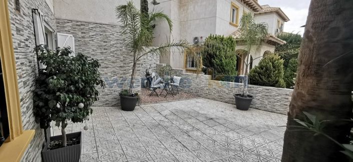 Image No.4-Villa de 4 chambres à vendre à Orihuela Costa