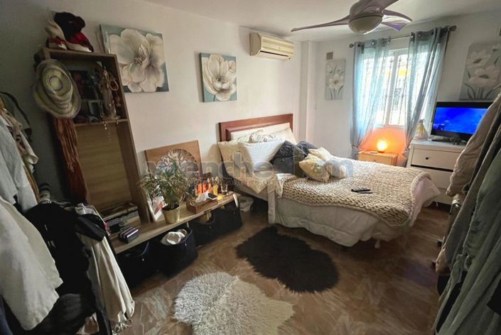 Image No.8-Villa de 4 chambres à vendre à Orihuela Costa