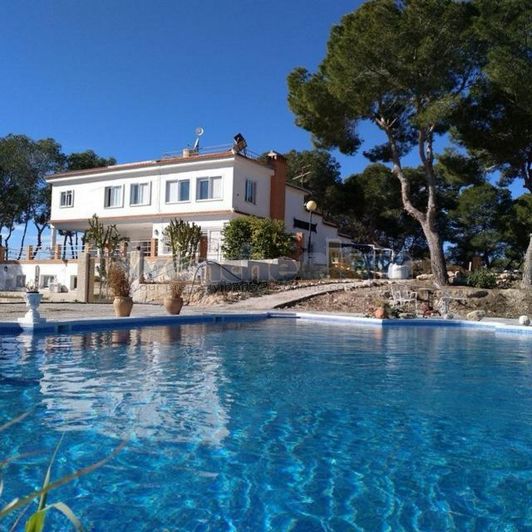 Image No.1-Villa de 8 chambres à vendre à Torrevieja