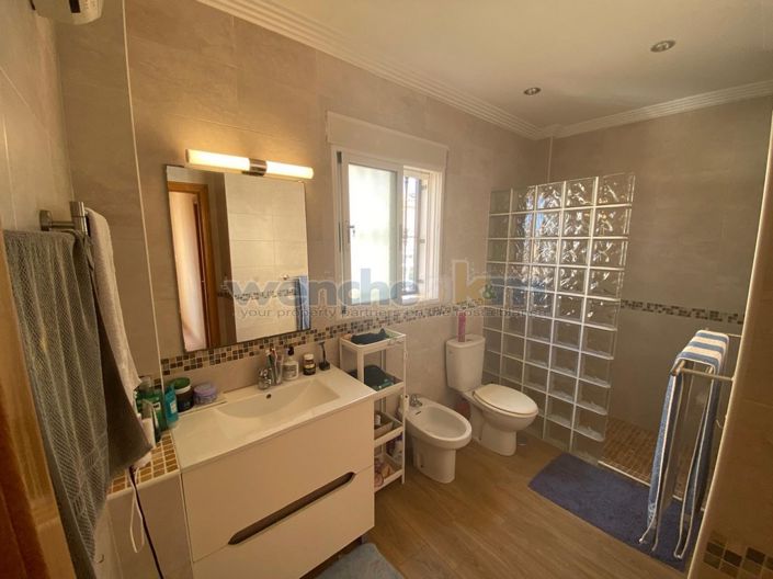 Image No.20-3 Bed Villa for sale