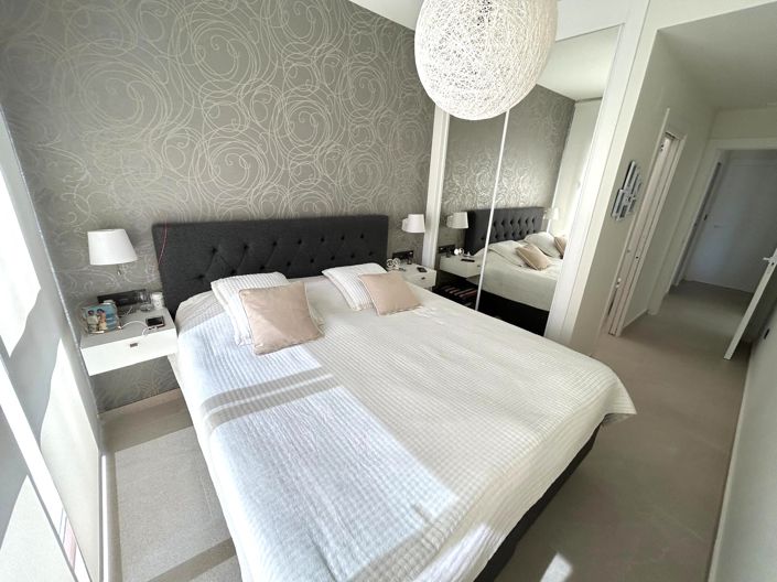 Image No.24-2 Bed Property for sale