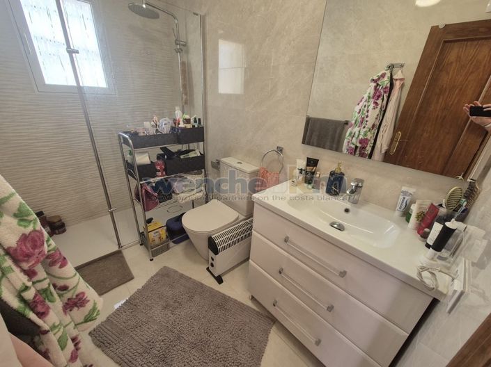 Image No.22-3 Bed Semi-Detached for sale