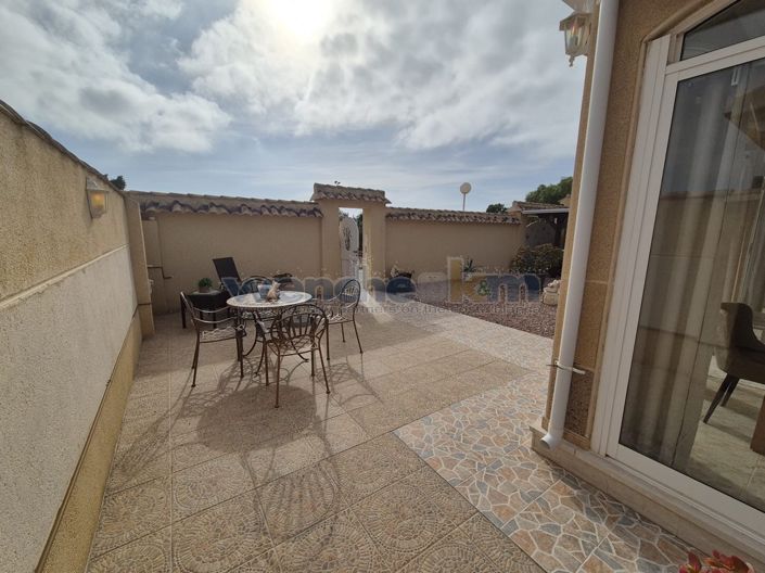 Image No.3-Villa de 3 chambres à vendre à Orihuela Costa