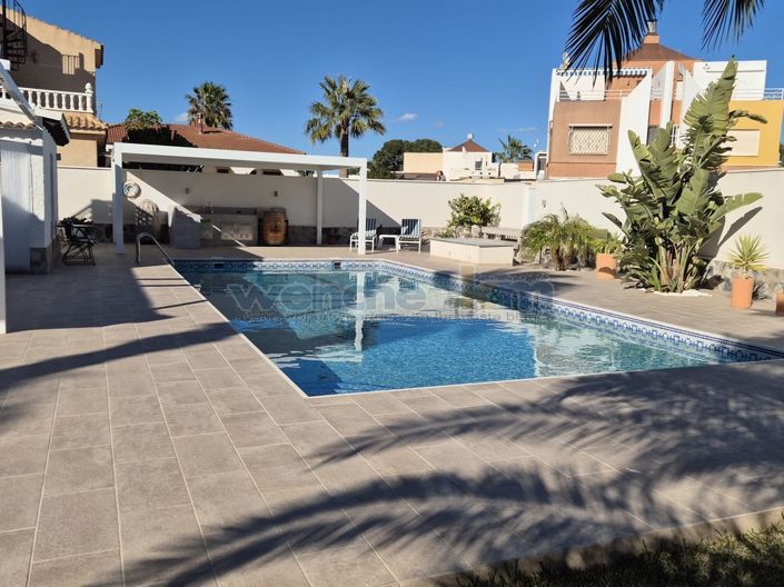 Image No.19-Villa de 4 chambres à vendre à Orihuela Costa