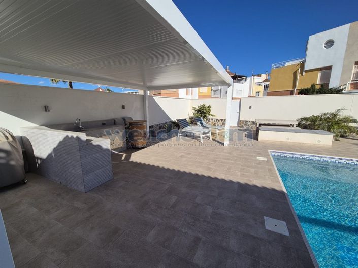 Image No.8-Villa de 4 chambres à vendre à Orihuela Costa