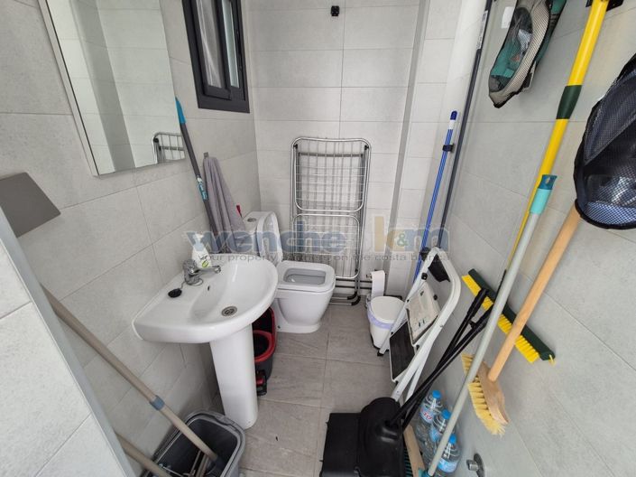 Image No.12-3 Bed Semi-Detached for sale