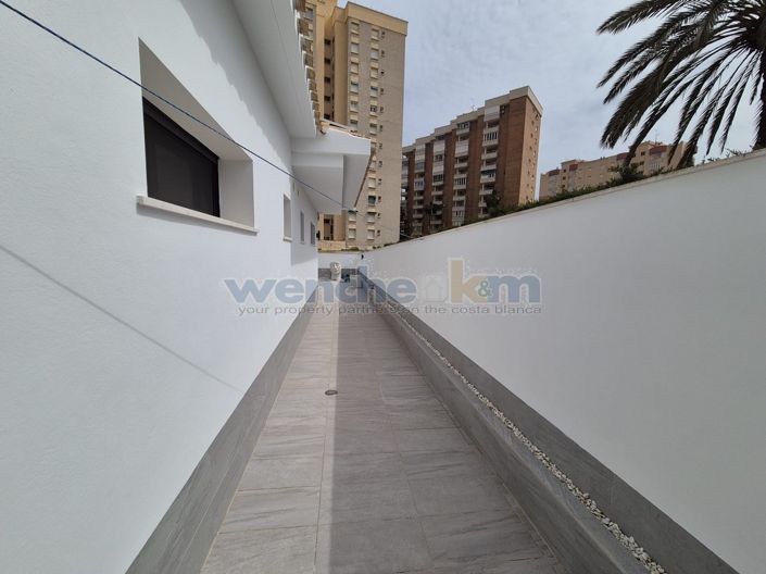 Image No.14-3 Bed Semi-Detached for sale