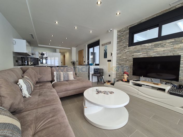 Image No.26-3 Bed Semi-Detached for sale