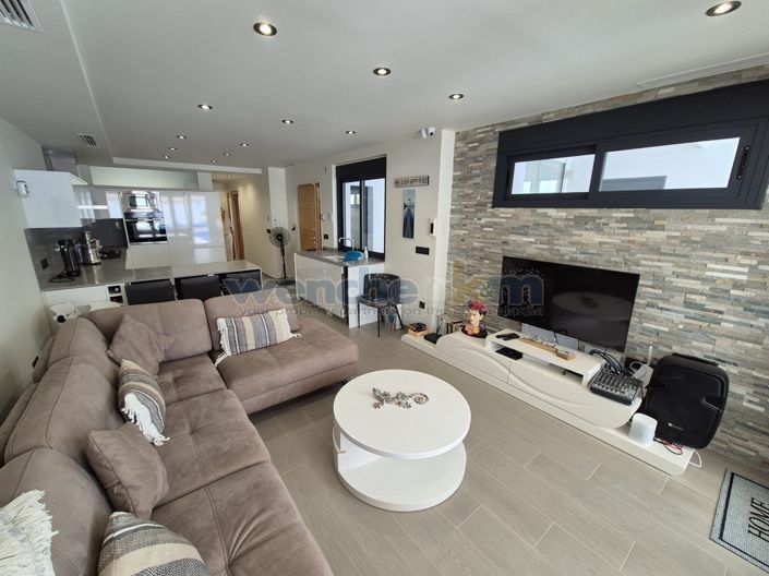 Image No.27-3 Bed Semi-Detached for sale