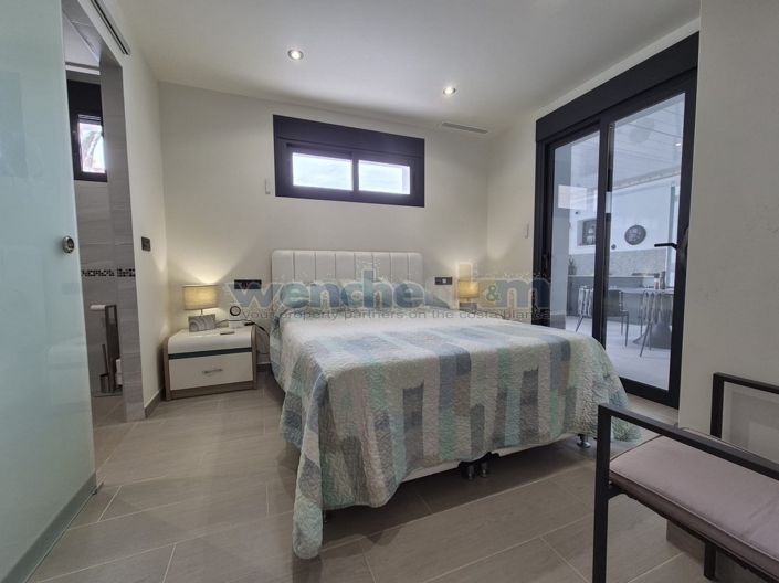 Image No.31-3 Bed Semi-Detached for sale