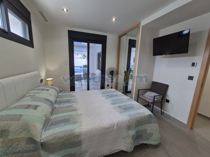 Image No.32-3 Bed Semi-Detached for sale