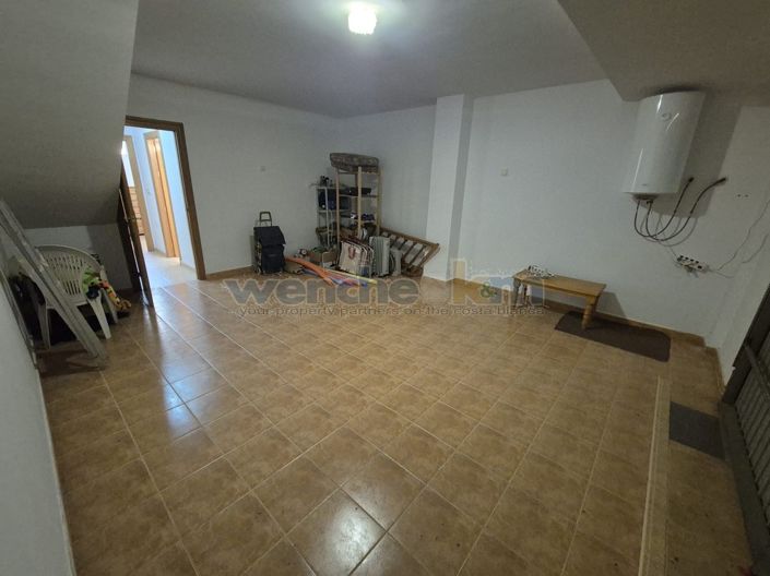 Image No.28-3 Bed Property for sale