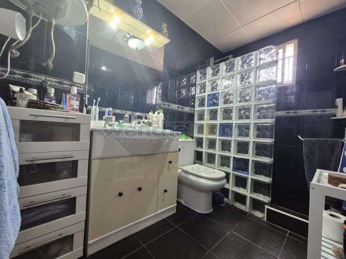 Image No.21-3 Bed Semi-Detached for sale