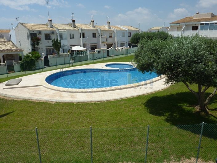 Image No.32-3 Bed Semi-Detached for sale