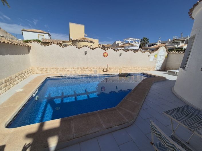 Image No.25-2 Bed Villa for sale