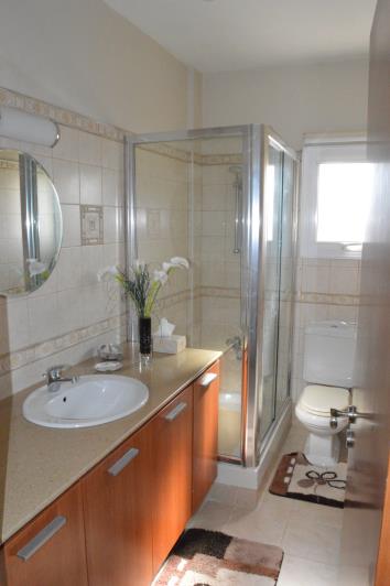 Image No.11-2 Bed House/Villa for sale