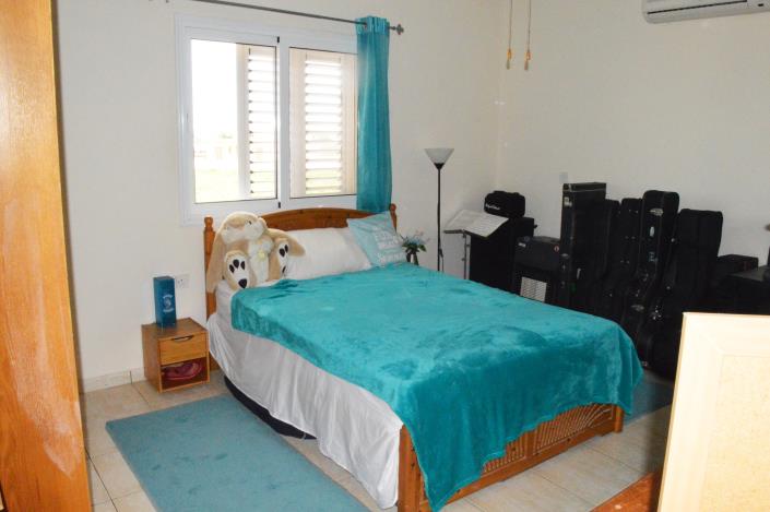 Image No.8-2 Bed Townhouse for sale