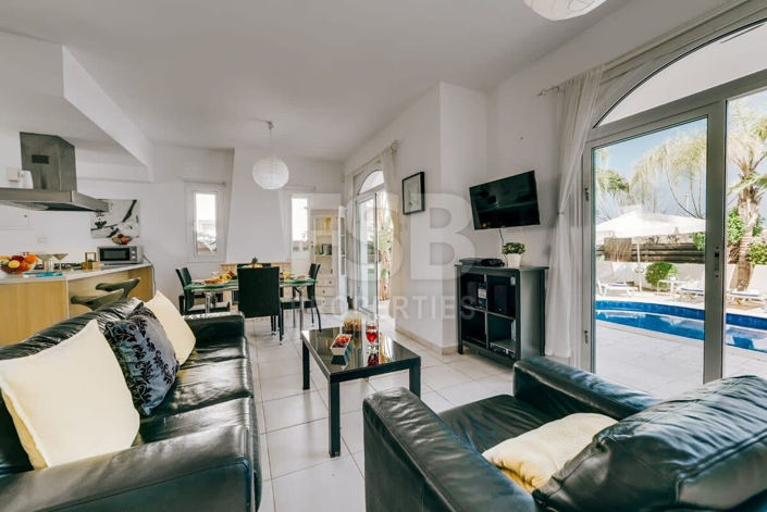 Image No.4-2 Bed Villa for sale