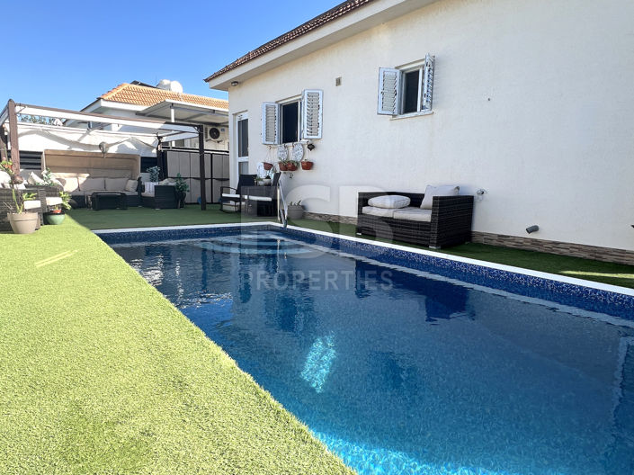 Image No.17-2 Bed Bungalow for sale