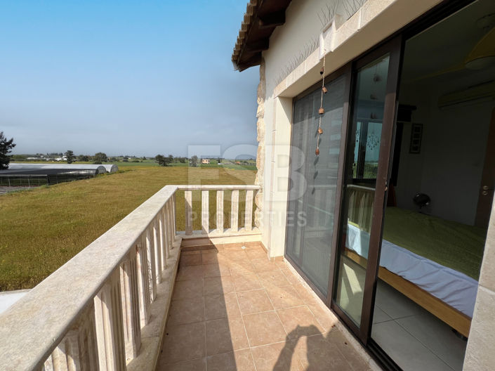 Image No.17-2 Bed Townhouse for sale