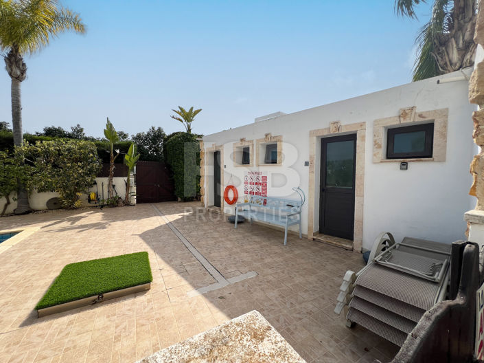 Image No.22-2 Bed Townhouse for sale