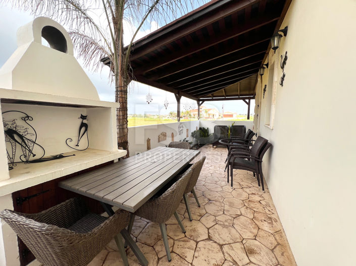 Image No.6-2 Bed Townhouse for sale