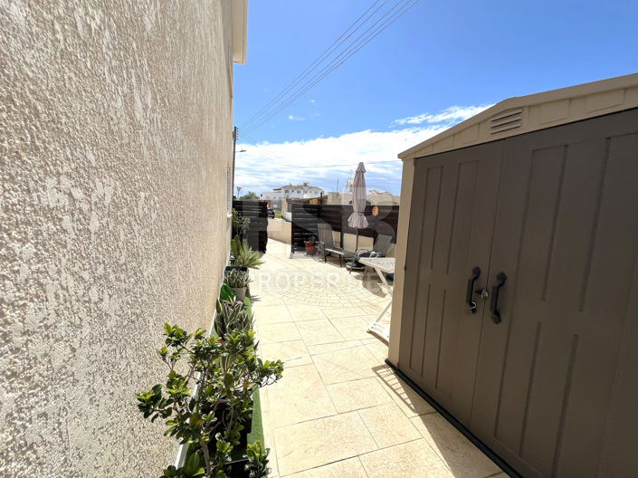 Image No.6-2 Bed Townhouse for sale