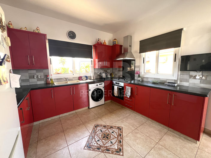 Image No.10-3 Bed Villa for sale