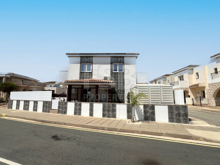 Image No.4-3 Bed Villa for sale