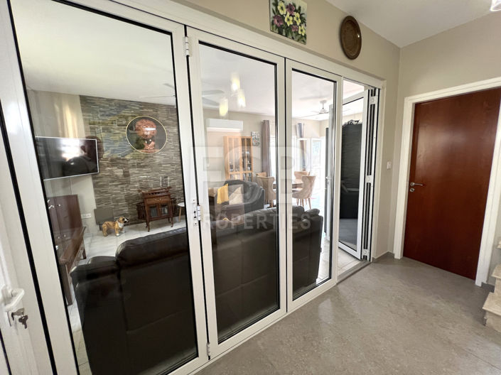 Image No.6-3 Bed Villa for sale