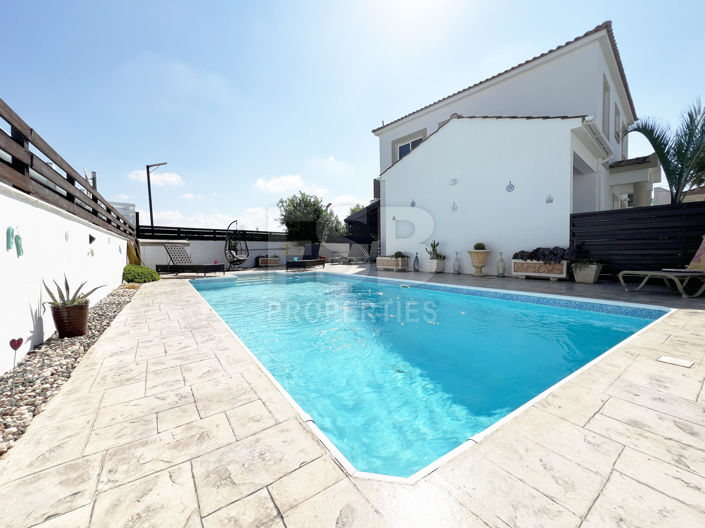 Image No.17-3 Bed Villa for sale