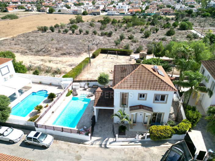 Image No.3-3 Bed Villa for sale