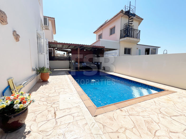 Image No.20-3 Bed Villa for sale