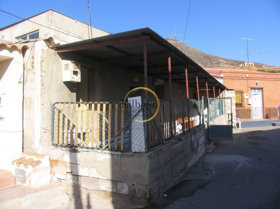 Photo 0