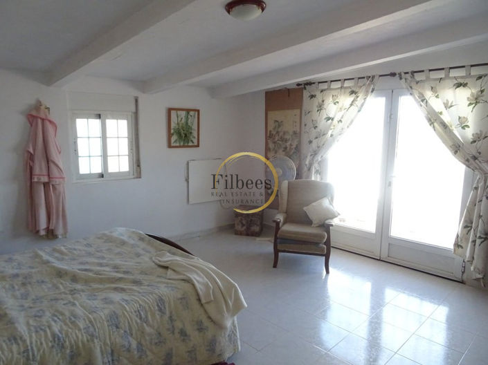 Image No.12-7 Bed Country House for sale