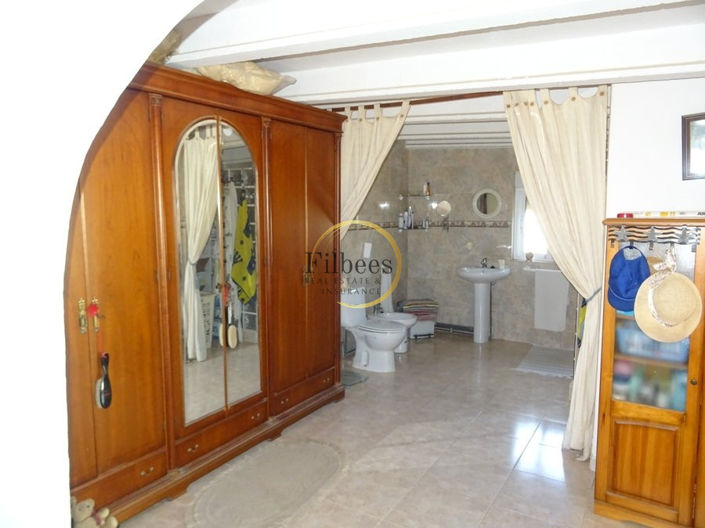 Image No.13-7 Bed Country House for sale