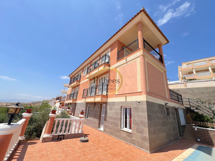 Image No.1-7 Bed Villa for sale