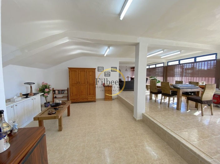 Image No.12-4 Bed Commercial for sale