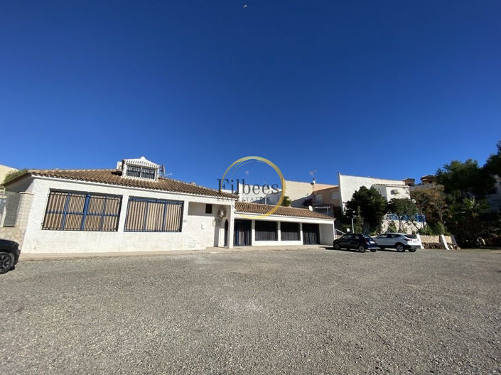 Image No.26-4 Bed Commercial for sale