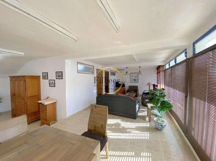 Image No.8-4 Bed Commercial for sale