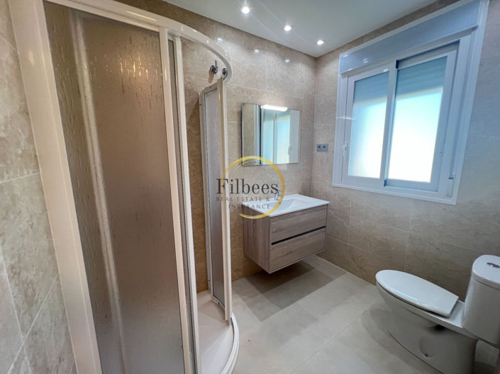 Image No.10-5 Bed Country House for sale