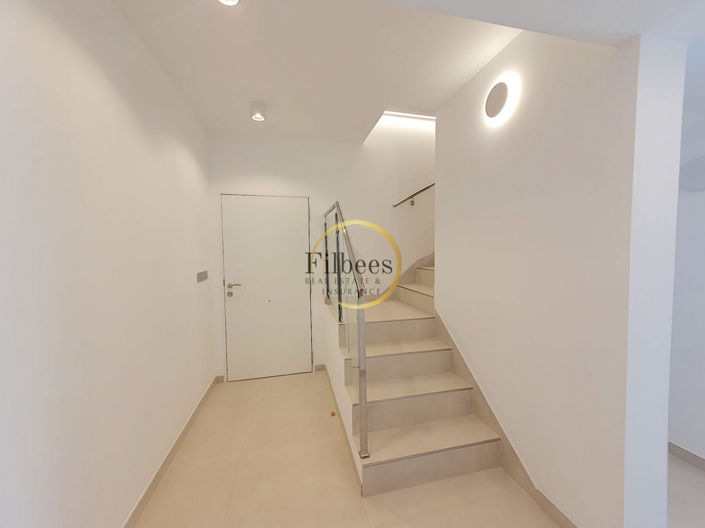 Image No.13-5 Bed Country House for sale