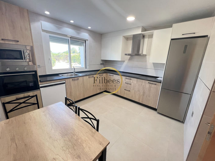 Image No.8-5 Bed Country House for sale