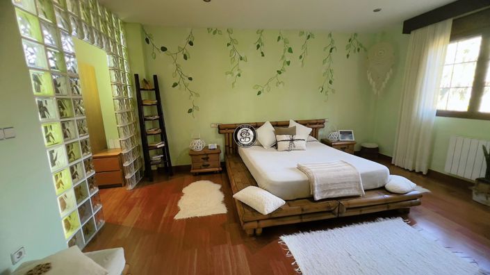 Image No.14-5 Bed Country House for sale