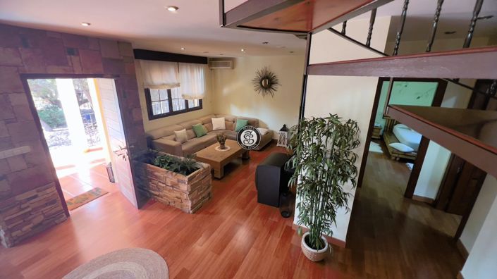 Image No.25-5 Bed Country House for sale